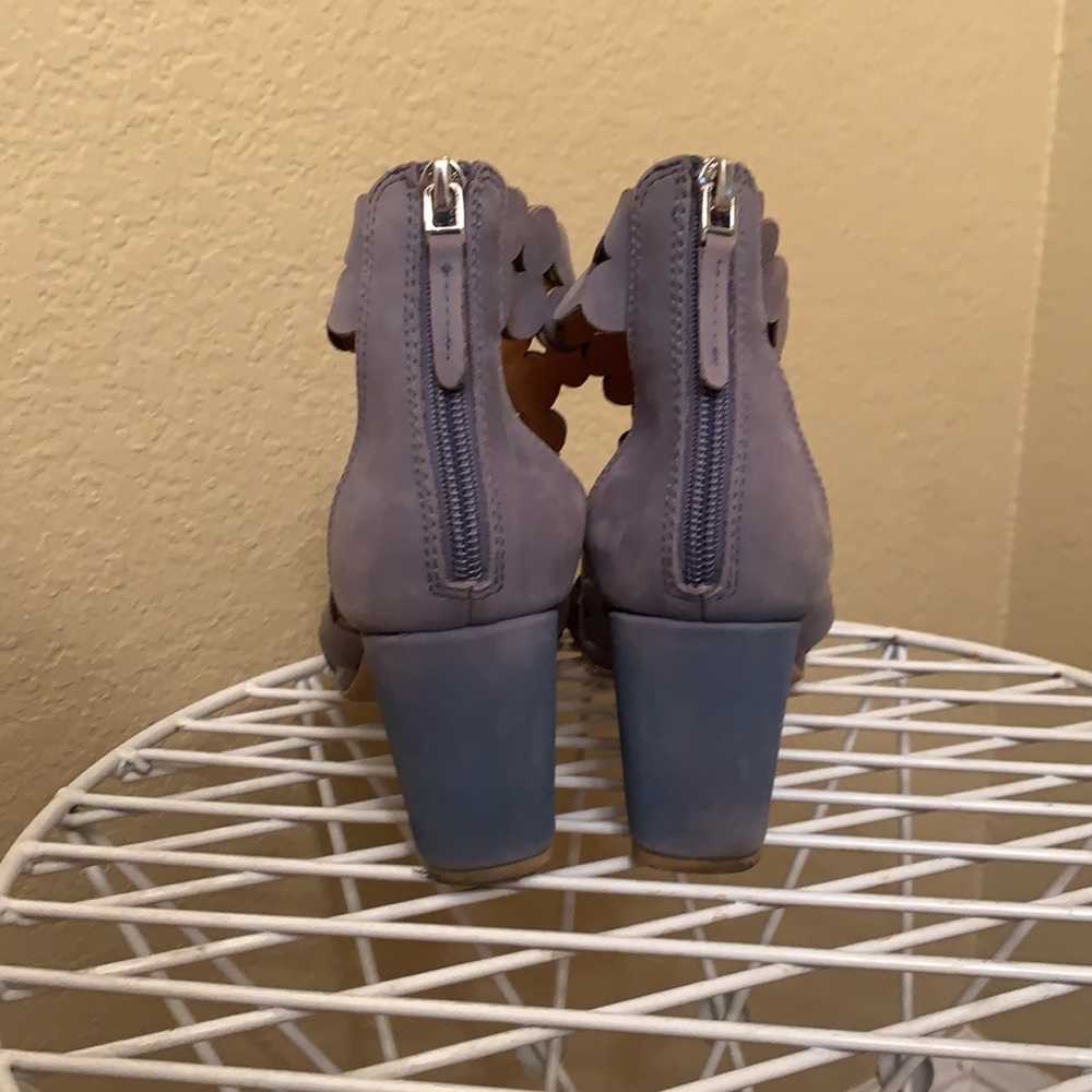 Heels - Picture 4 of 5